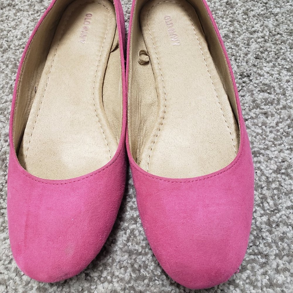 Women's Old Navy pink shoes, sz8